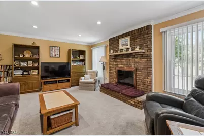 39 Robin Hood Way, Wayne, NJ 07470 - Photo 6