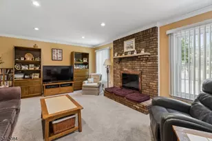 39 Robin Hood Way, Wayne, NJ 07470 - Photo 6
