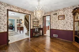 39 Robin Hood Way, Wayne, NJ 07470 - Photo 10