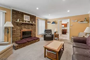 39 Robin Hood Way, Wayne, NJ 07470 - Photo 8