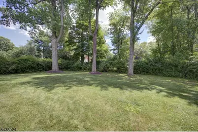 8 Phyllis Pl, Randolph Township, NJ 07869 - Photo 18