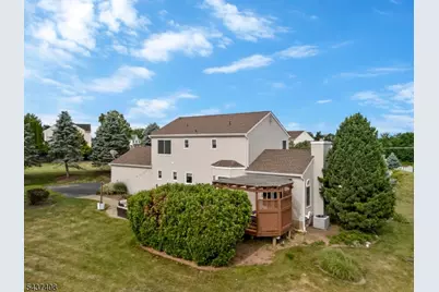 1 Pegasus Ct, Raritan Township, NJ 08551 - Photo 14