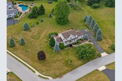1 Pegasus Ct, Raritan Township, NJ 08551 - Photo 12