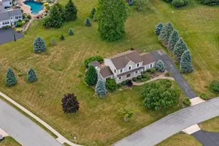 1 Pegasus Ct, Raritan Township, NJ 08551 - Photo 12