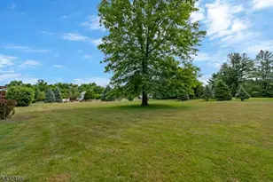 1 Pegasus Ct, Raritan Township, NJ 08551 - Photo 24