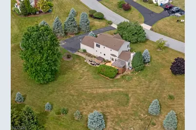 1 Pegasus Ct, Raritan Township, NJ 08551 - Photo 8