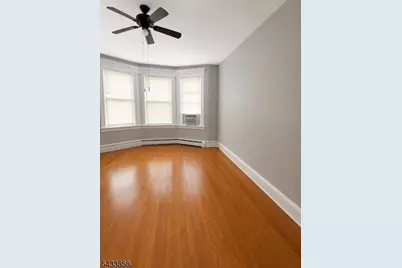 327 Amherst St, East Orange, NJ 07018 - Photo 4