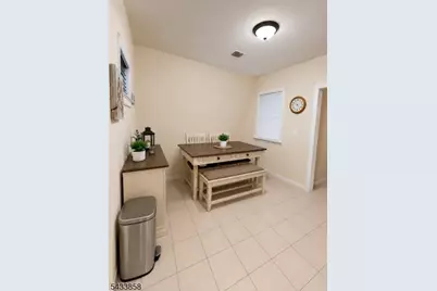 327 Amherst St, East Orange, NJ 07018 - Photo 14