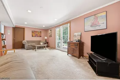 194 Elmwood Dr, Parsippany, NJ 07054 - Photo 12