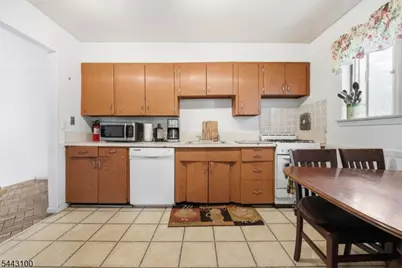 194 Elmwood Dr, Parsippany, NJ 07054 - Photo 6