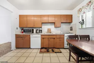 194 Elmwood Dr, Parsippany, NJ 07054 - Photo 6