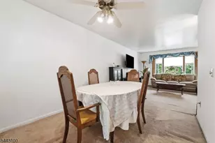 194 Elmwood Dr, Parsippany, NJ 07054 - Photo 10