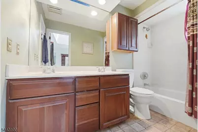 194 Elmwood Dr, Parsippany, NJ 07054 - Photo 18