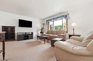 194 Elmwood Dr, Parsippany, NJ 07054 - Photo 4