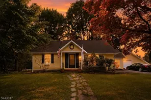 11 Putting Green, Sparta Township, NJ 07871 - Photo 2