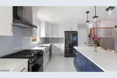 2101 Orchard Ter, Linden, NJ 07036 - Photo 18