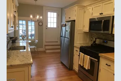 1 Laurel Place, Montclair, NJ 07043 - Photo 8
