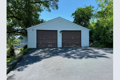 1025 Ringwood Ave, Wanaque, NJ 07420 - Photo 2