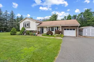 5 Bethel Ct, Vernon, NJ 07461 - Photo 2