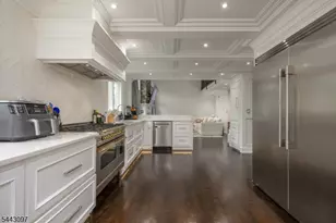11 Gates Pl, Wayne, NJ 07470 - Photo 20