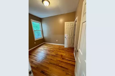 27 Alexander St, Newark, NJ 07106 - Photo 6