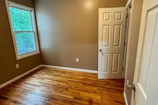 27 Alexander St, Newark, NJ 07106 - Photo 6