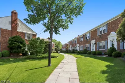 68-86 New England Avenue #21, Summit, NJ 07901 - Photo 2