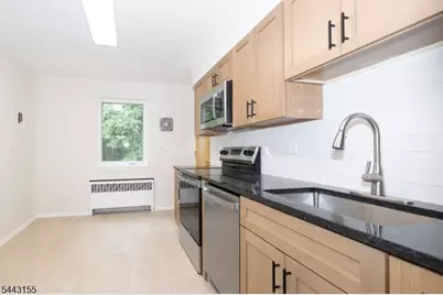 7B Stone Hill Rd, Springfield, NJ 07081 - Photo 4