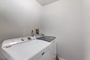 31 Lockley Ct, Wayne Twp., NJ 07470 - Photo 18
