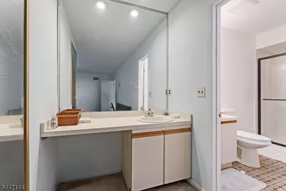 31 Lockley Ct, Wayne Twp., NJ 07470 - Photo 14