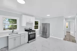68 B Woodside Ave, Newton, NJ 07860 - Photo 10