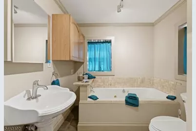 81 Sergeantsville Rd, Raritan Township, NJ 08822 - Photo 16