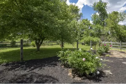 13 Farmersville Rd, Tewksbury Township, NJ 07830 - Photo 28