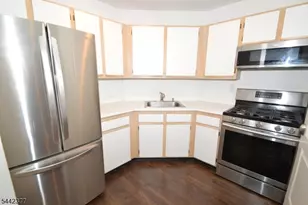 73 Maple Ln, Mount Arlington, NJ 07856 - Photo 6