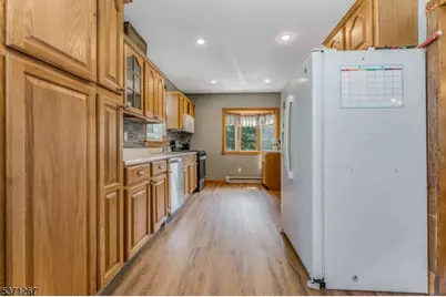 318 Marion Pl, Manville, NJ 08835 - Photo 12