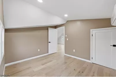 82 Grove St Unit 4, Montclair, NJ 07042 - Photo 12