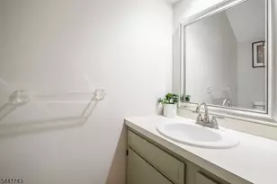 85 Almond Dr, Franklin Township, NJ 08873 - Photo 8