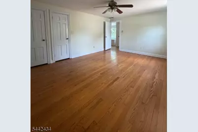 324 E Cedar St, Livingston, NJ 07039 - Photo 10