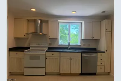 324 E Cedar St, Livingston, NJ 07039 - Photo 4