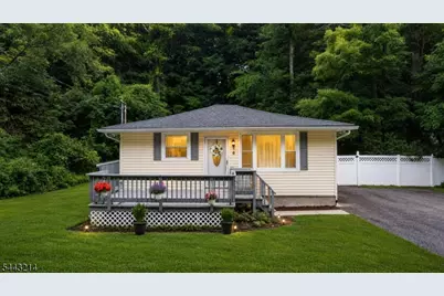 6 Pine St E, Highland Lakes, NJ 07422 - Photo 1