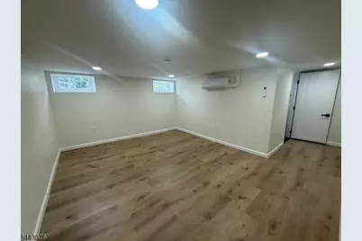82 Grove St Unit #2, Montclair, NJ 07042 - Photo 10