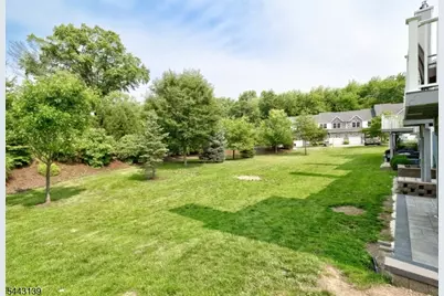 26 Decroce Ct, Parsippany, NJ 07054 - Photo 28