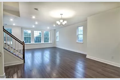 702 Parkview Ln, Rockaway Township, NJ 07866 - Photo 8