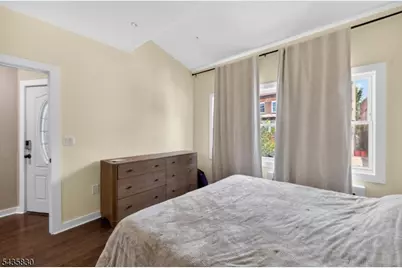 12 Bender Pl, Cliffside Park, NJ 07010 - Photo 10