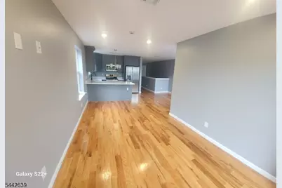 388 S 9th St #2, Newark, NJ 07103 - Photo 4