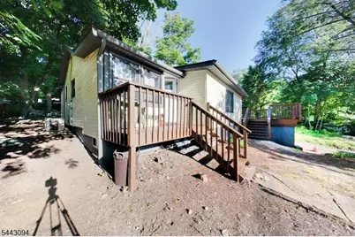 43 E Shore Trl, Hardyston Township, NJ 07460 - Photo 4
