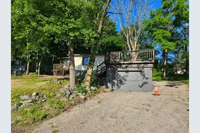 43 E Shore Trl, Hardyston Township, NJ 07460 - Photo 14