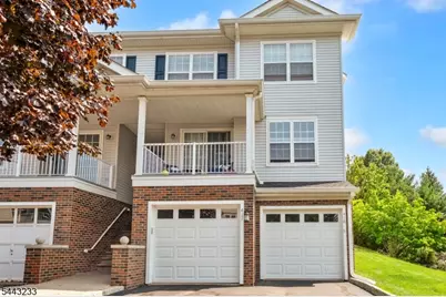 418 Dalton Ct, Denville, NJ 07834 - Photo 2