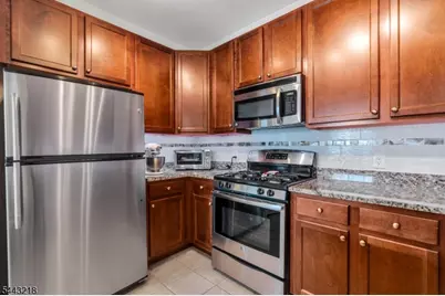 5107 Enclave Cir, Franklin Township, NJ 08873 - Photo 12