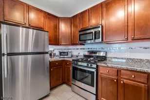 5107 Enclave Cir, Franklin Township, NJ 08873 - Photo 12